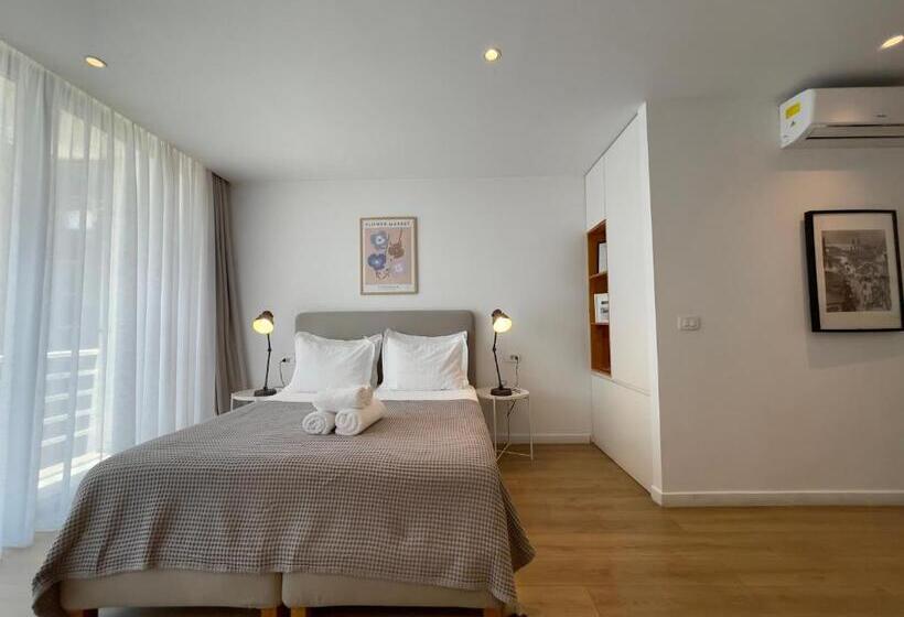 شقة دور أخير غرفة نوم واحدة, Rooftop Tirana