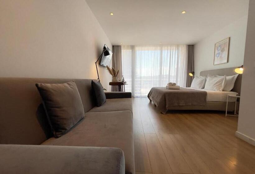 1 Bedroom Penthouse Apartment, Rooftop Tirana