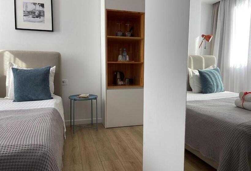 إستوديو قياسى, Rooftop Tirana