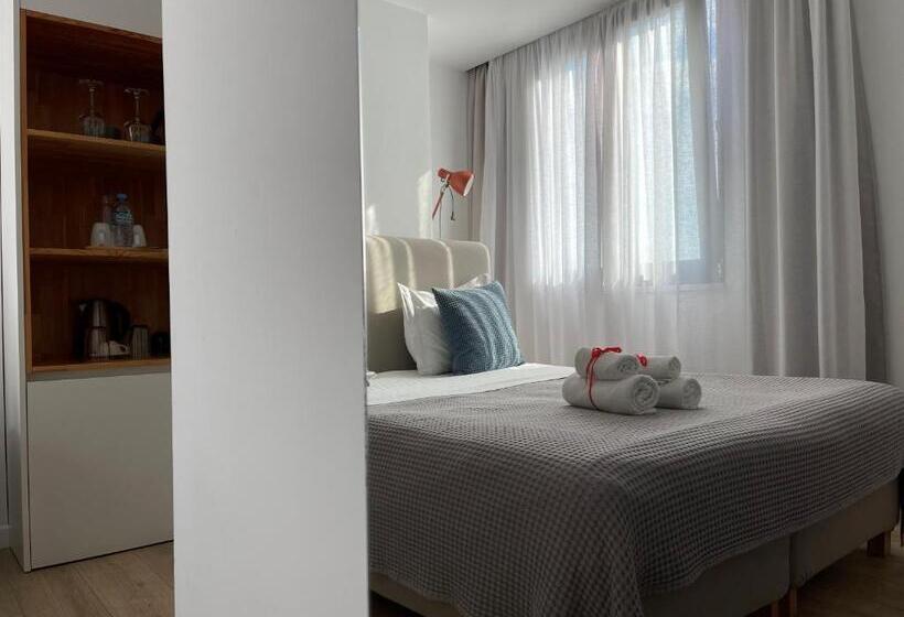 إستوديو قياسى, Rooftop Tirana