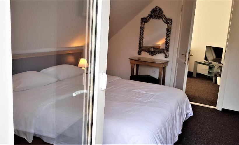 Habitació Triple Estàndard, Fox Valley Villa