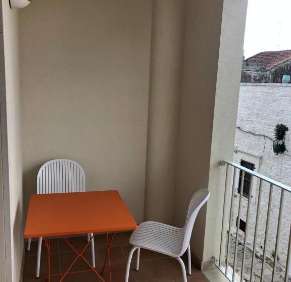 اتاق استاندارد با بالکن, Suberito Rooms&bar