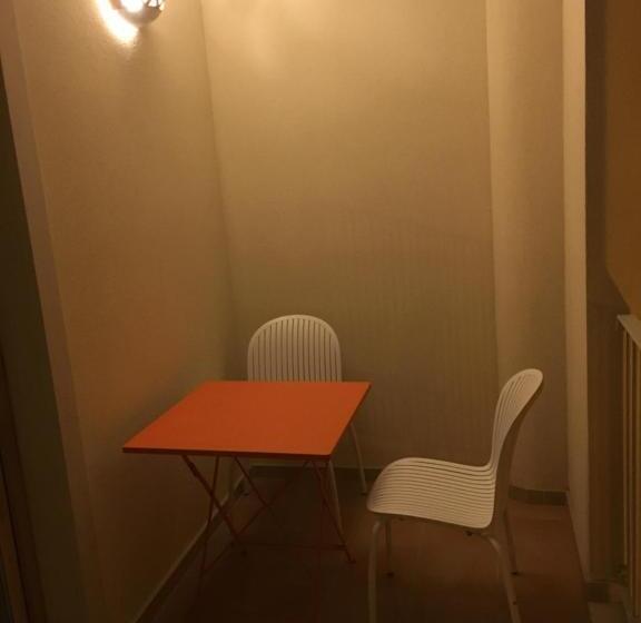 غرفة قياسية مزوَّدة بشُرفة, Suberito Rooms&bar