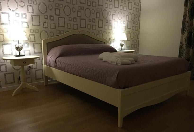 اتاق استاندارد با بالکن, Suberito Rooms&bar