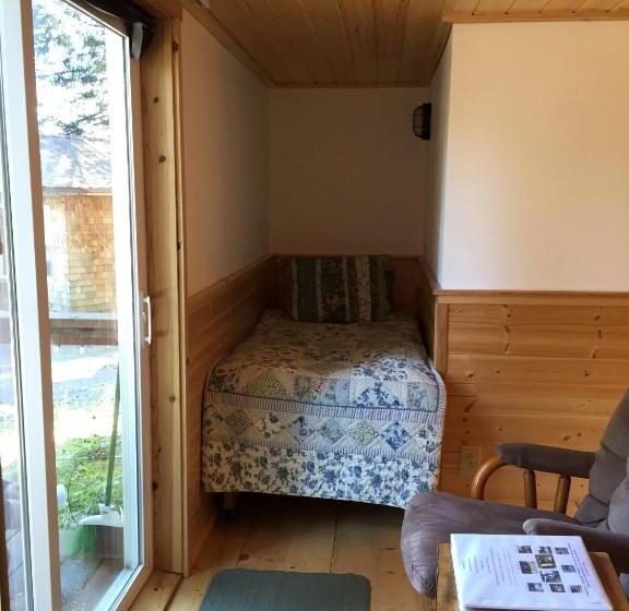 جناح غرفتين نوم, Angels Rest On Resurrection Bay Llc