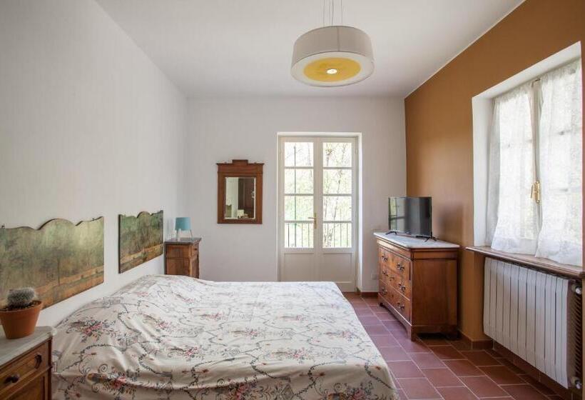 غرفة قياسية مزوَّدة بشُرفة, America Nei Boschi B&b