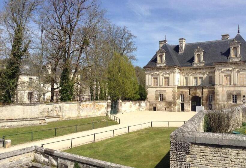 סוויטה עם טרסה, La Virgule De Tanlay