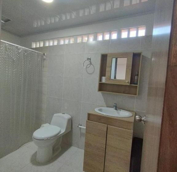 اتاق استاندارد چهار تخته, San José Tatacoa