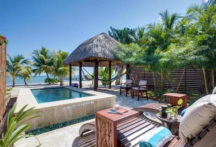 בית, חדר שינה 1, Sirenian Bay Resort  Villas & All Inclusive Bungalows