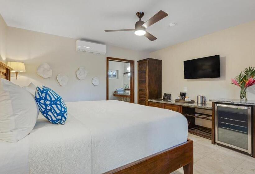 בקתה סטנדרטית עם נוף לים, Sirenian Bay Resort  Villas & All Inclusive Bungalows