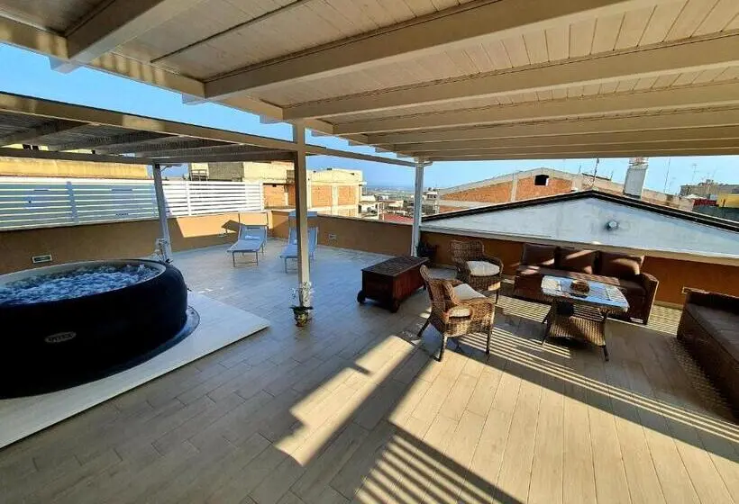 آپارتمان 1 خوابه با تراس, Boutique House Anna Franzò