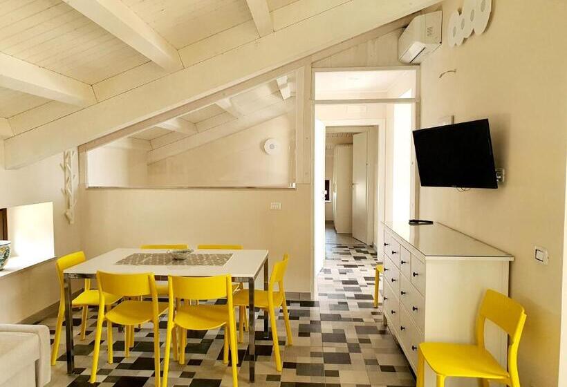 带1个卧室的带阳台的公寓, Boutique House Anna Franzò