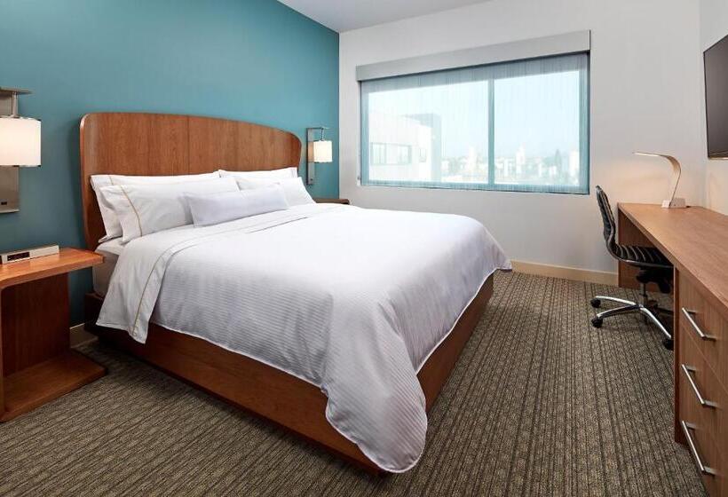 Люкс Кровать Кинг, Element Santa Clara