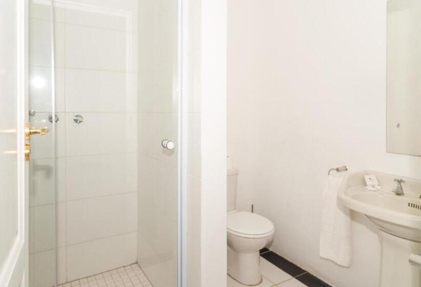 חדר משפחתי, Botha House