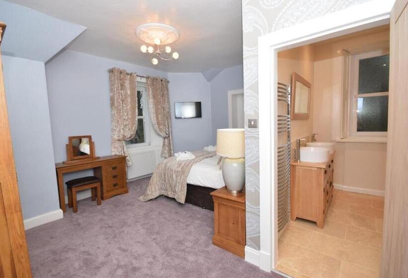 اتاق لوکس با تخت بزرگ, Croft Na Coille