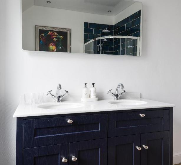 اتاق لوکس با تخت بزرگ, Croft Na Coille