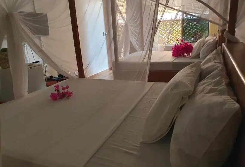 اتاق لوکس با بالکن, Baridi Villa