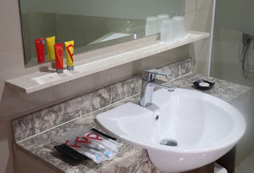 スーペリアールーム, Pakons Prime