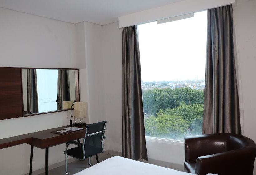 ファミリールーム, Pakons Prime