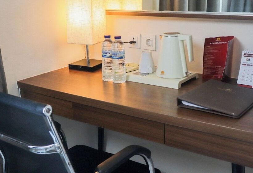 デラックスルーム, Pakons Prime