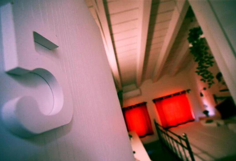 חדר סטנדרט, Ermì