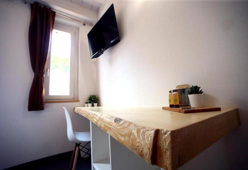 חדר סטנדרט יחיד, Ermì