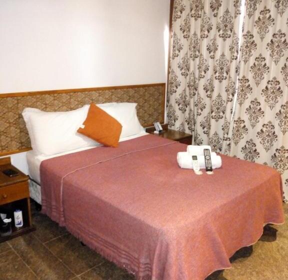 חדר אקונומי, El Uru Suite