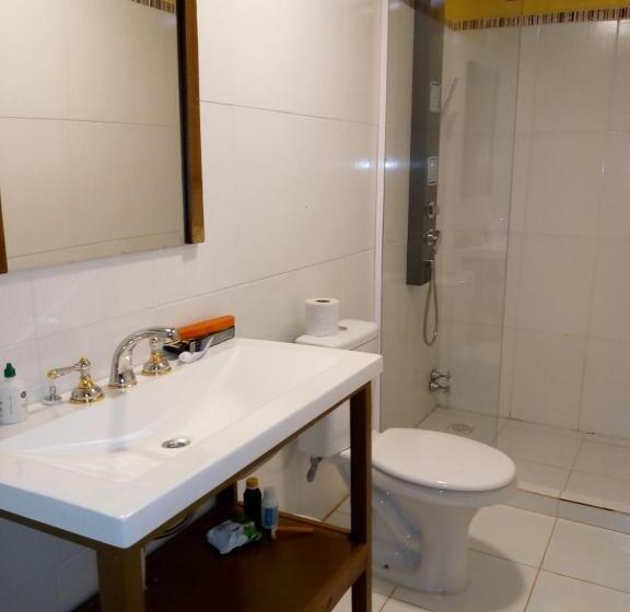 חדר סטנדרט לשלושה, El Uru Suite