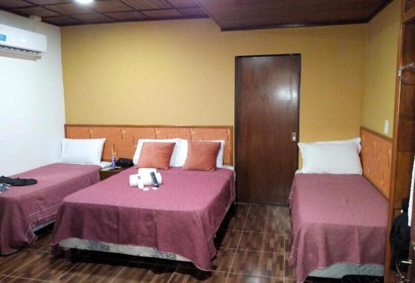 חדר משפחתי, El Uru Suite