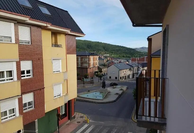 Camera Standard con Balcone, Hostal Camelot