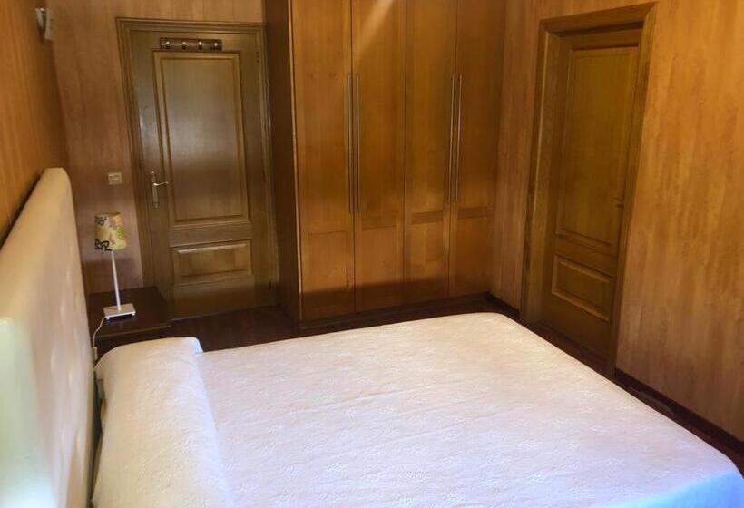 Апартаменты 1 Спальня Нижний Этаж, Hostal Camelot