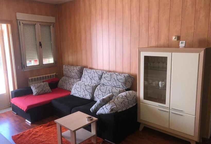 低层单卧公寓, Hostal Camelot