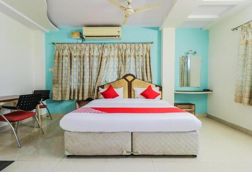 חדר קלאסי לשלושה, O Parnasala Princely