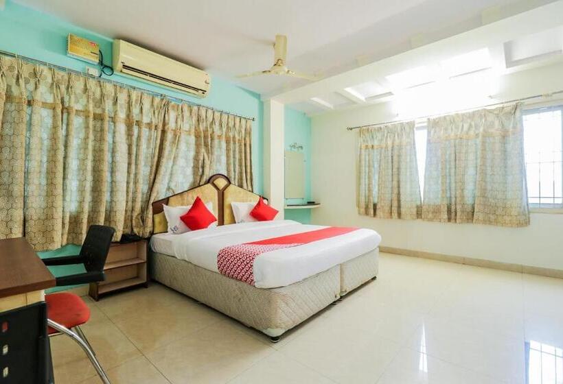 三人经典房间, O Parnasala Princely