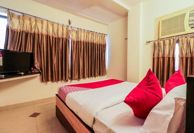 基本间, O Parnasala Princely