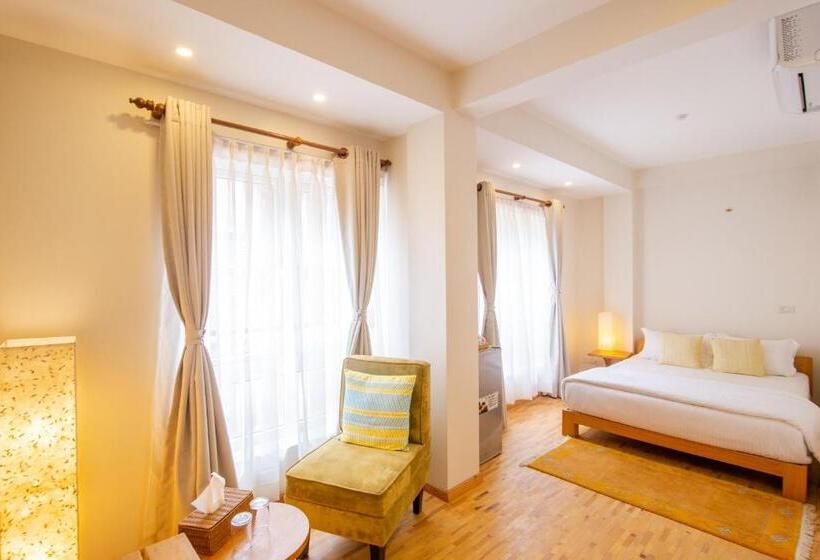 اتاق لوکس, Laxmi Niwas