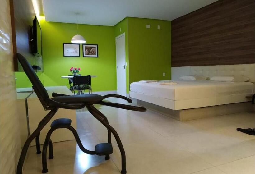 标准间, Vegas Motel