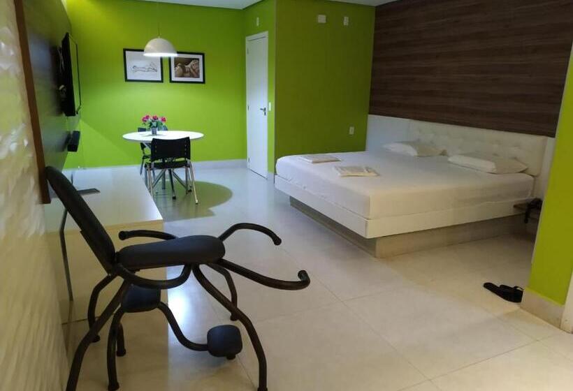 标准间, Vegas Motel