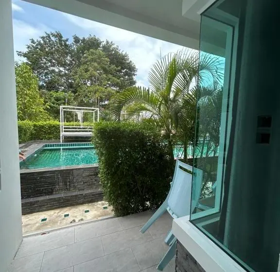 غرفة قياسية مطلّة علي حمام السباحة, Phangan Hometown Resort Adults Only