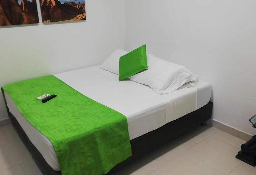 اتاق استاندارد سه نفره, Hospederia Sol Del Desierto