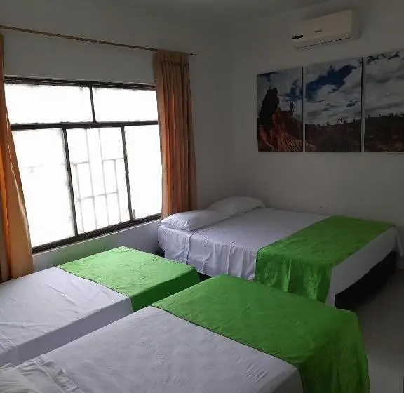 スタンダード４人部屋, Hospederia Sol Del Desierto
