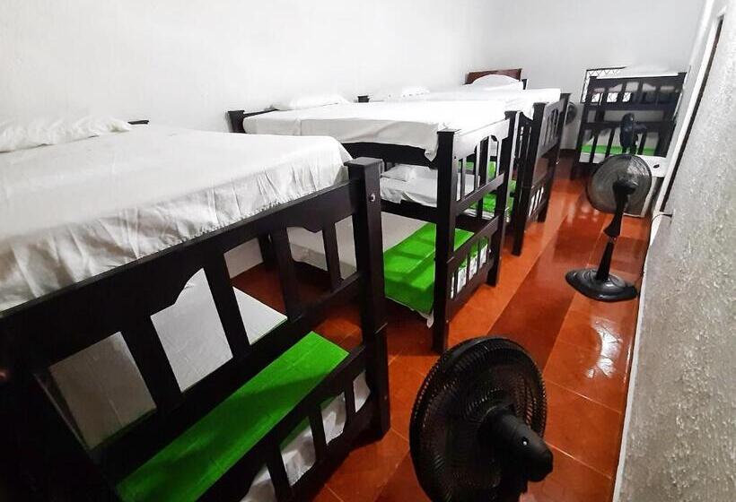 اتاق خانوادگی, Hospederia Sol Del Desierto