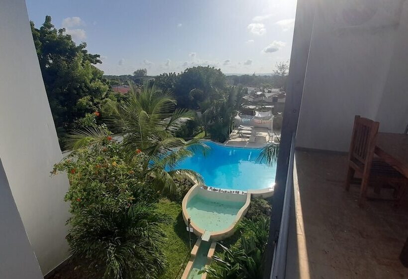 2 Bedroom Apartment Pool View, Aqua Resort