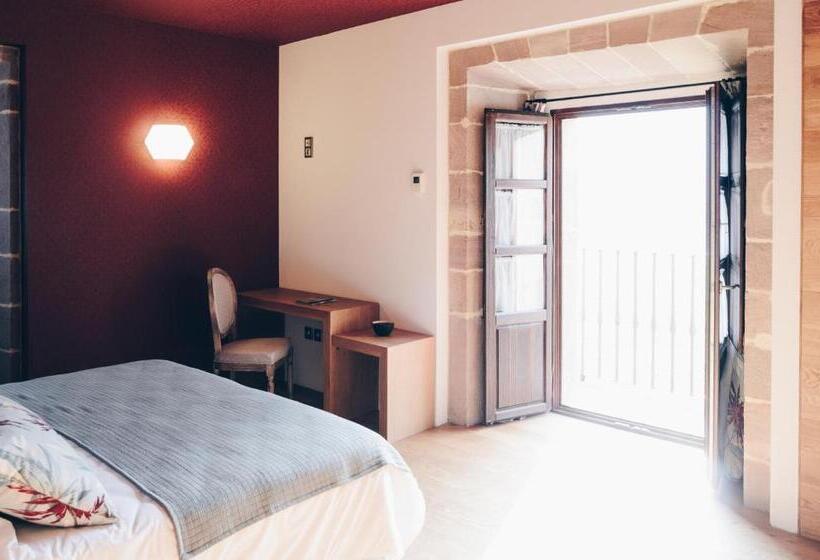 バルコニー付きデラックスルーム, Arha Casona De Carmona