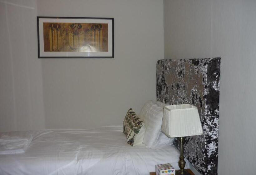 غرفة سوبيريور فردية, Old Kings Head