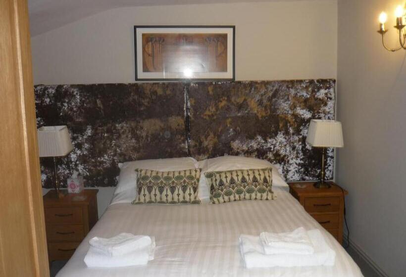 غرفة سوبيريور, Old Kings Head