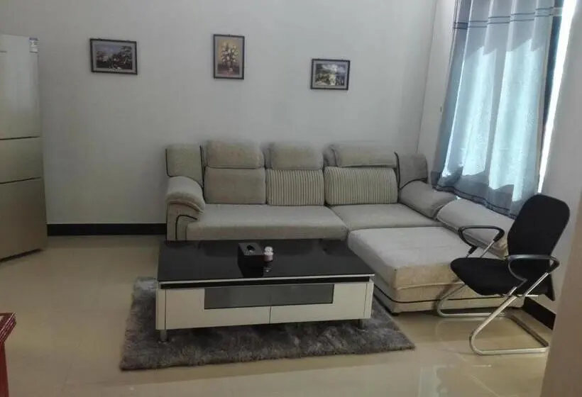 سوئیت با چشمانداز رودخانه, Riverside