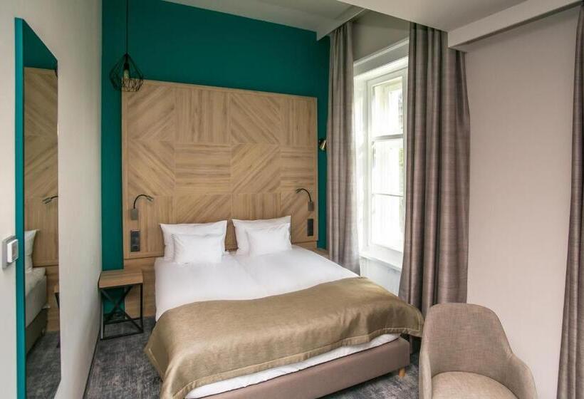 غرفة قياسية, T62