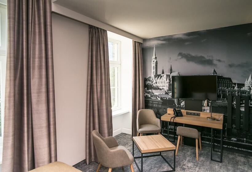 غرفة سوبيريور, T62