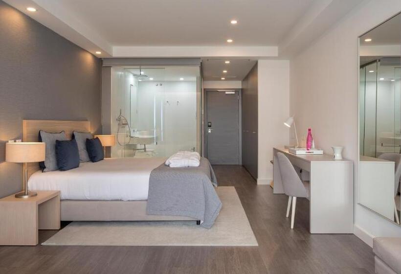 Номер Superior с Балконом, Longevity Health & Wellness Hotel   Adults Only